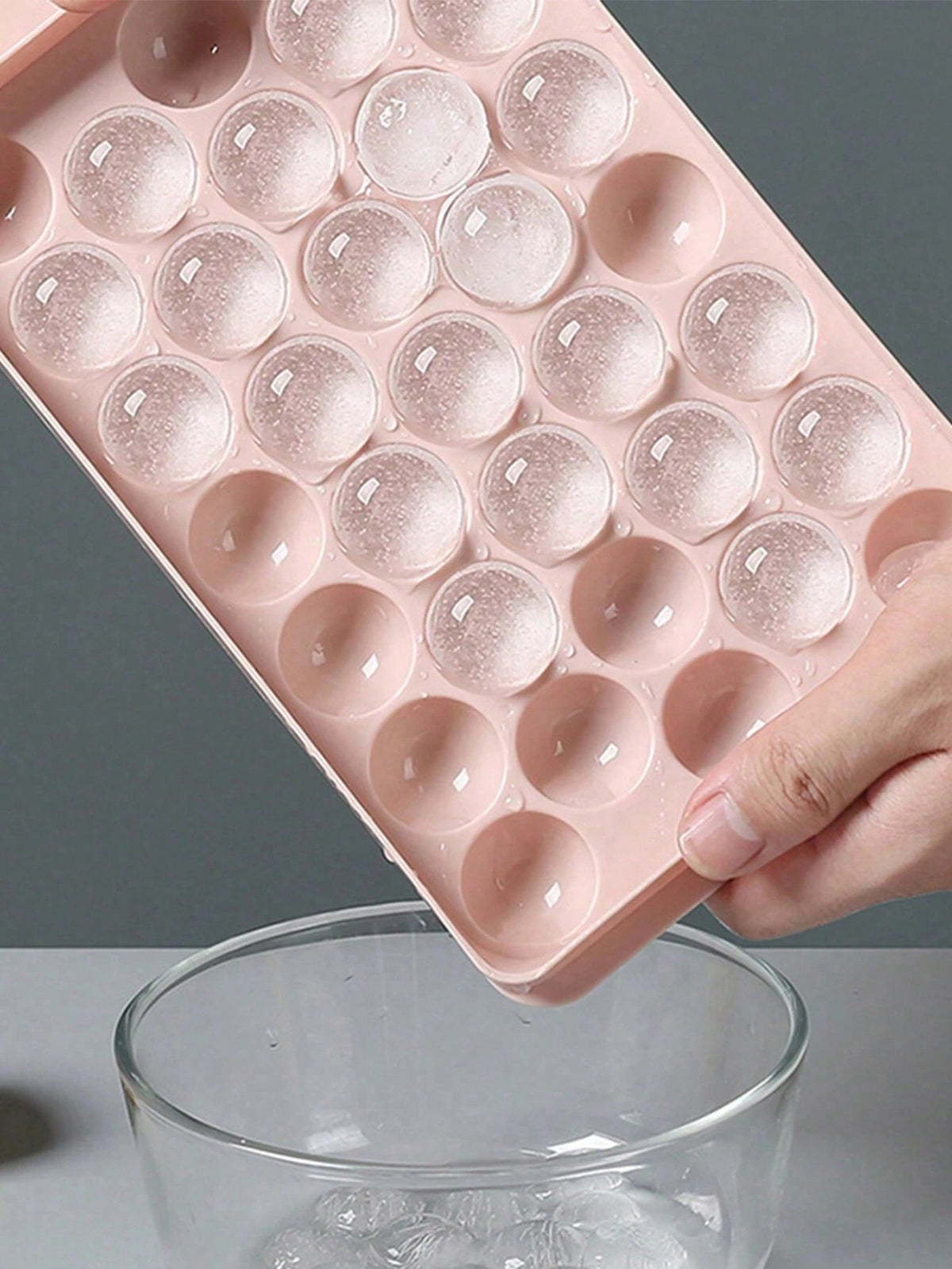 1pc Random Size Ice Cube Tray With Lid (Small/Medium/Large), Refrigerator Ice Cube Mold, Mini Round Ice Ball Maker Mold, Fits Tea, Coffee Back To School