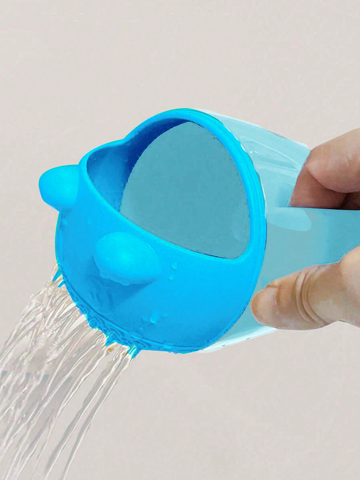 1pc Bear Shaped Baby Shampoo Cup Shower Rinser Bathing Gargle Cup