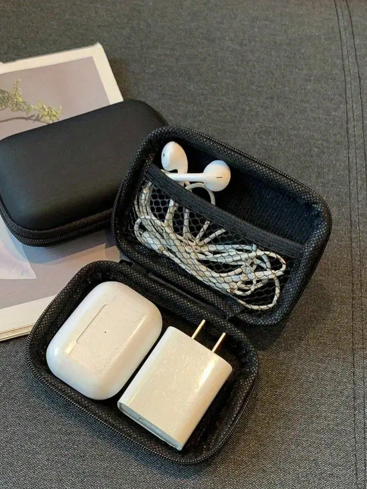 1pc Portable Coin Purse, Earphone Case, Earbud Storage Box, USB Cable Organizer, Storage Bag, Key Holder, Charger Pouch, Wireless Earbuds & Headphones Case, Essential College Dorm Travel Organizer, Co