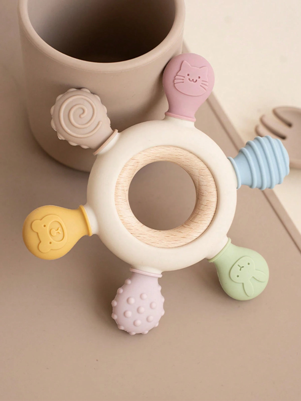 1PC Silicone Baby Teethers Rudder Shape Wooden Teether Ring Touch Training Newborn Chew Toy Children's Dental Care Teething Toys