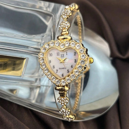 1pc Women's Heart-Shaped Rhinestone Dial Arabic Numeral Display Pull Tab Chain Fashion Convenient Quartz Watch