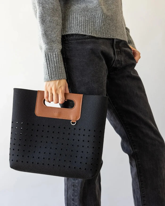 Asobi Merino Wool Midi Bag, Black