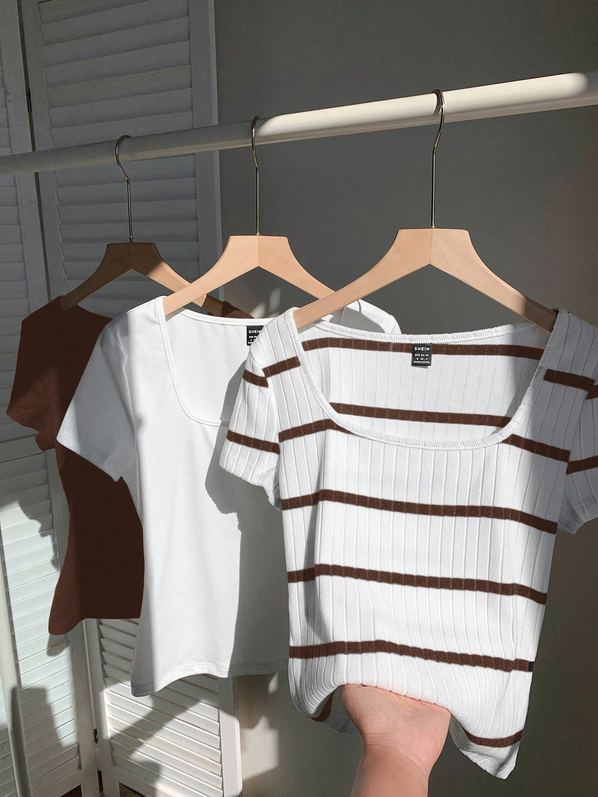 Comfortcana 3pcs Women's Short Sleeve Basic Crew Neck Cropped T-Shirts In Coffee Brown & White, Fall Clothes