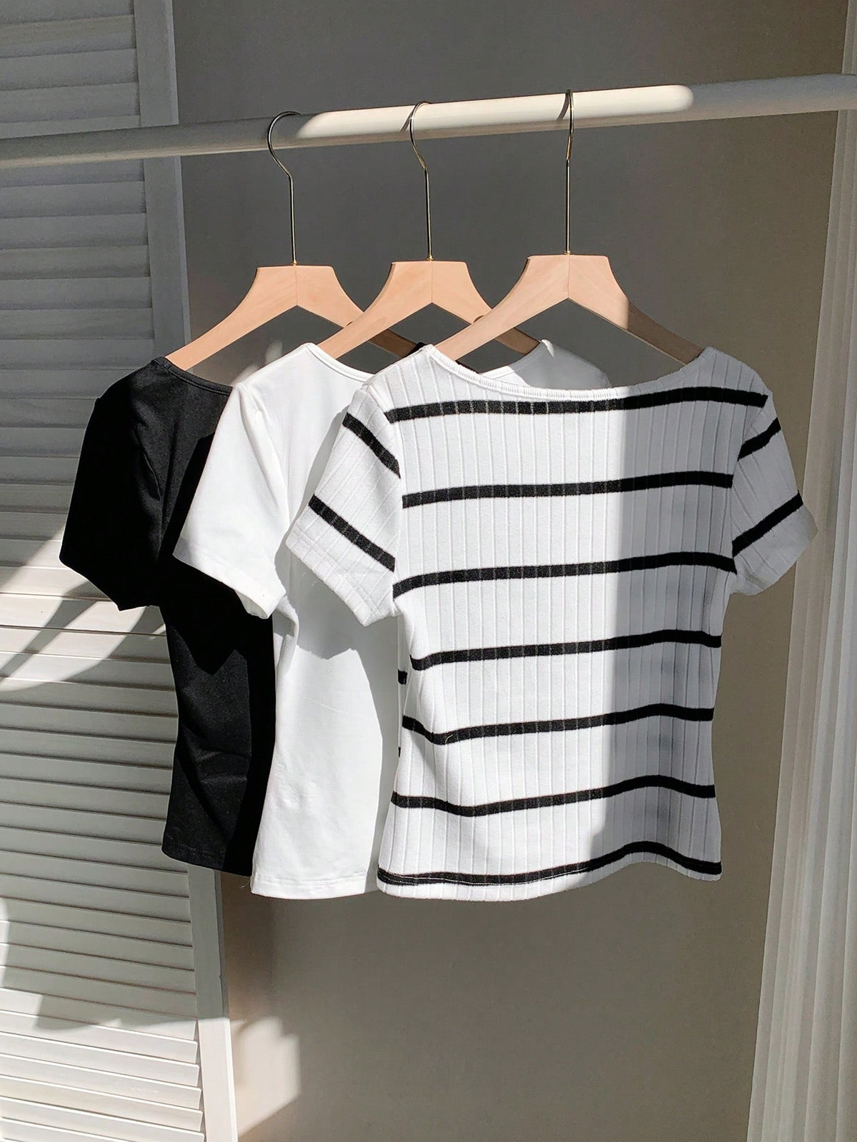 Comfortcana 3pcs Women's Short Sleeve Basic Crew Neck Cropped T-Shirts In Coffee Brown & White, Fall Clothes