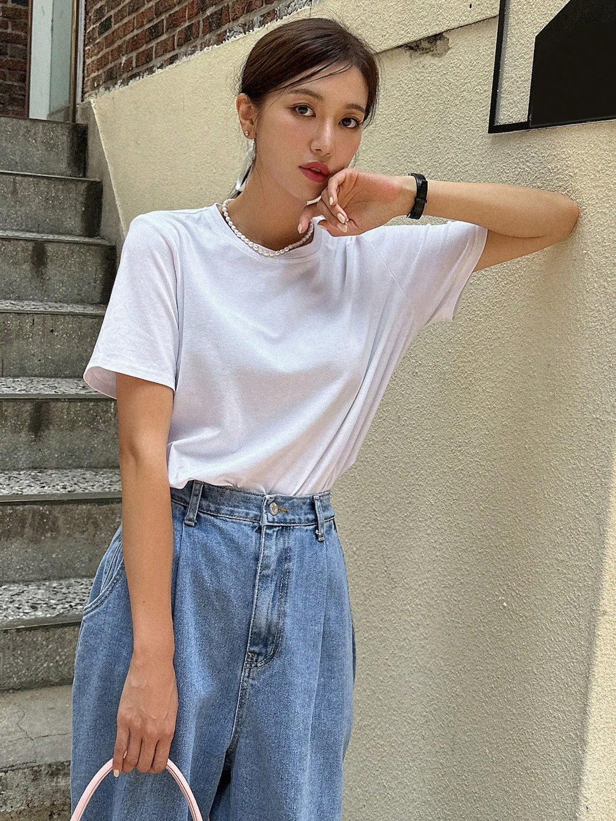 DAZY Solid Round Neck Tee