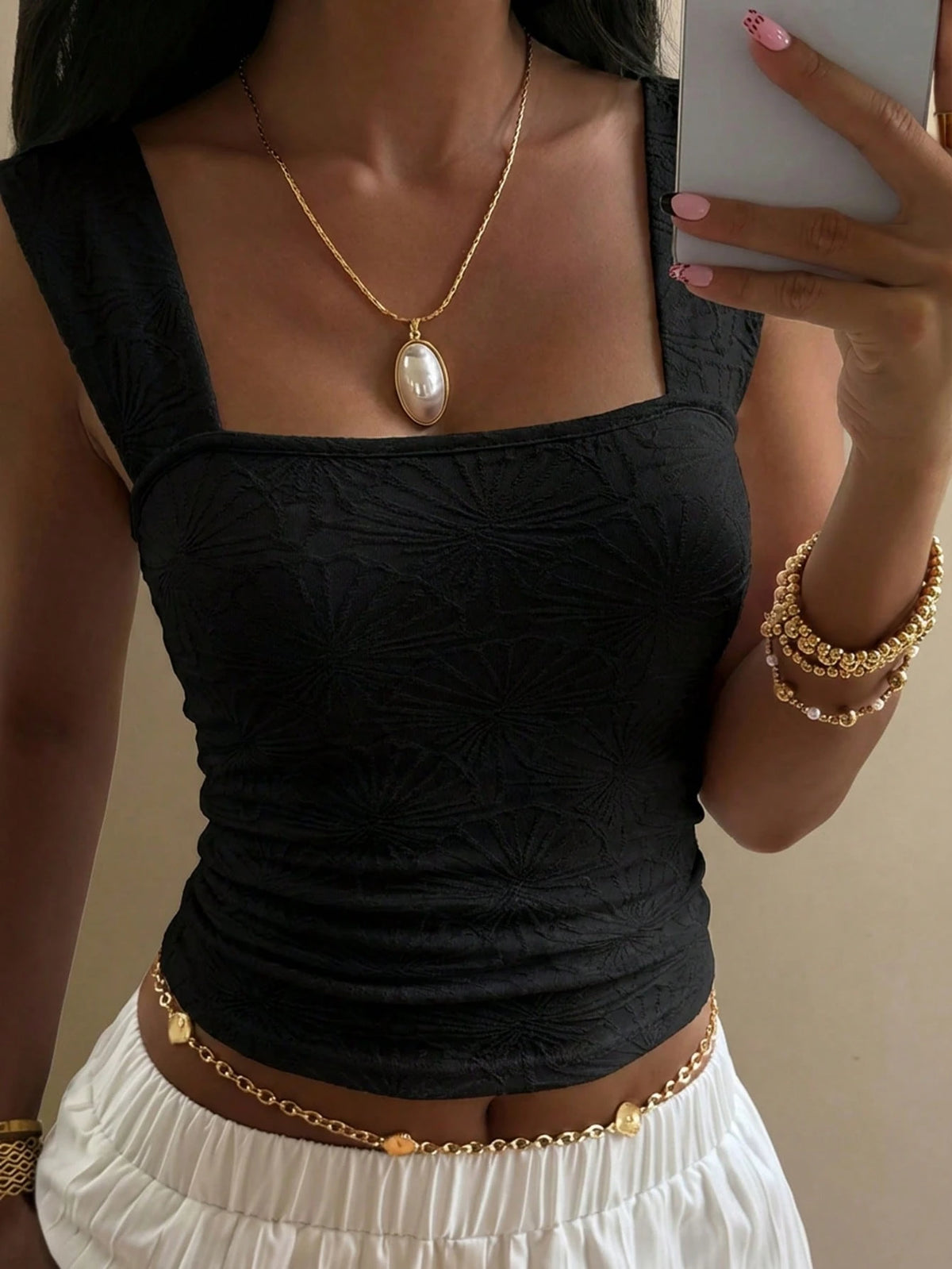 DAZY Women's Solid Color Square Neck Fitted Textured Fabric Casual Summer Fashion Cropped Tank Top Crop Tops Women Thin Clothing