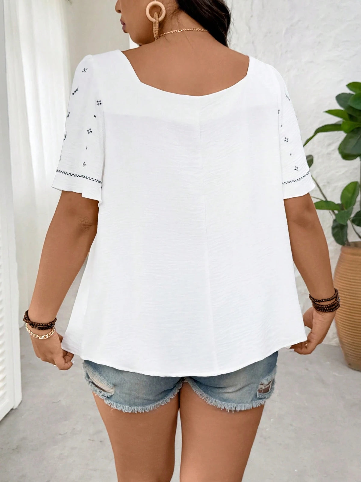 EMERY ROSE Plus Size Women's Embroidered Square Collar Ruffle Sleeve Shirt, Black And White Boho Traditional Elegant Vacation Summer Casual Commuter Top