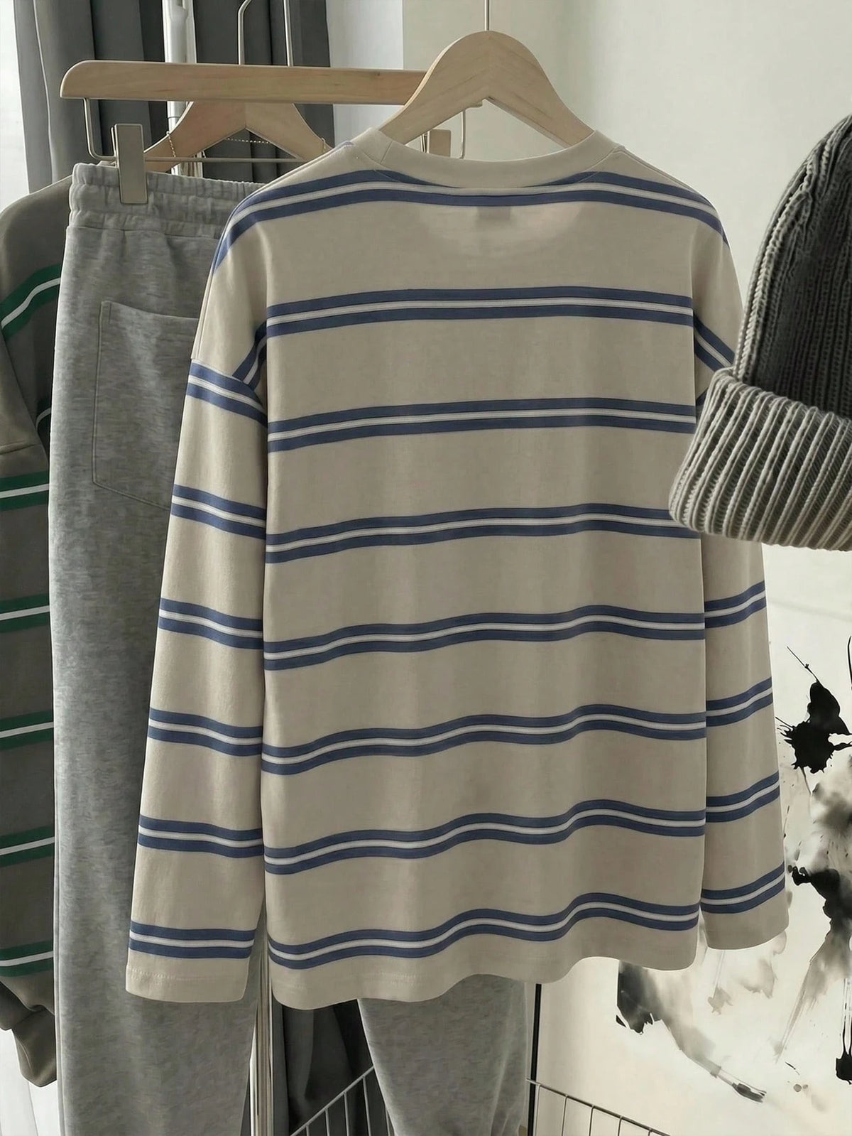EZwear Women's Blue And White Stripe Pattern Round Neck T-Shirt,Casual Autumn Back-To-School Long Sleeve Top,Elegant Y2K Stylish Versatile School Outings
