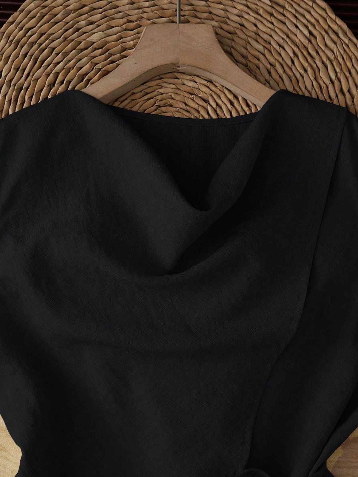 Franclia Black Summer Chic Sleeveless Unique Design Tank Top For Women,Work Casual Elegant Korean Style Blouse Modern Latest Tops For Woman Clothes