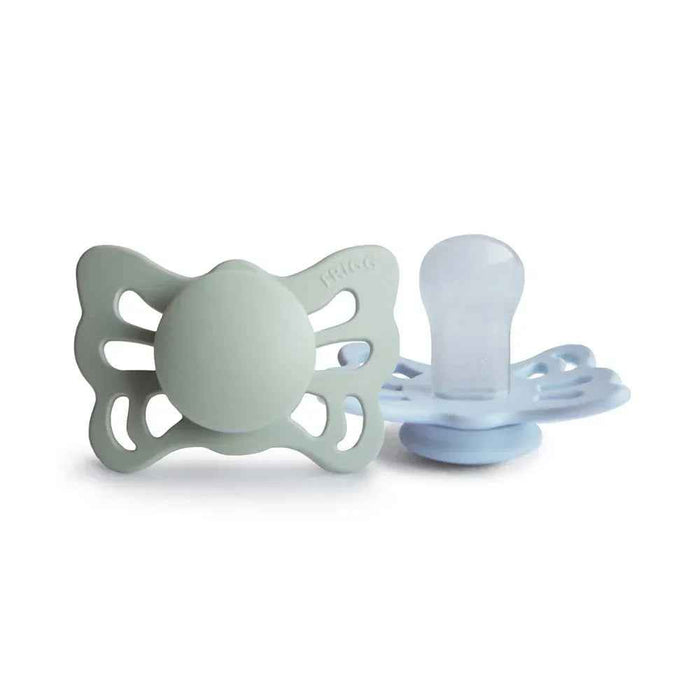 Frigg® Anatomska Duda iz silikona Butterfly Sage/Powder Blue (0-6m) FRIGG