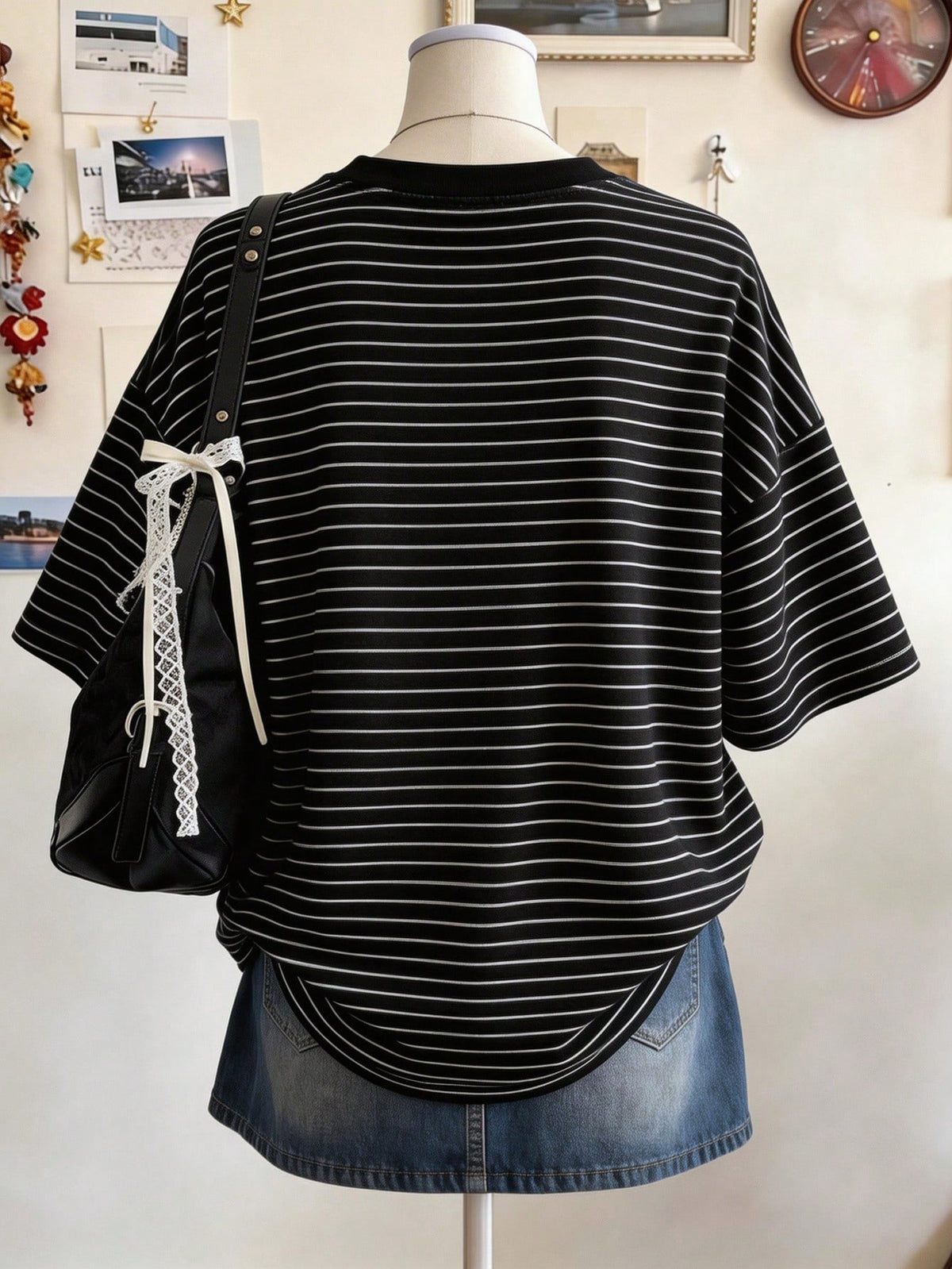 Lalippa Black & White Striped Digital Print Oversized Mid-Length Round Neck Drop Shoulder Women T-Shirt, Casual Gift For Friends