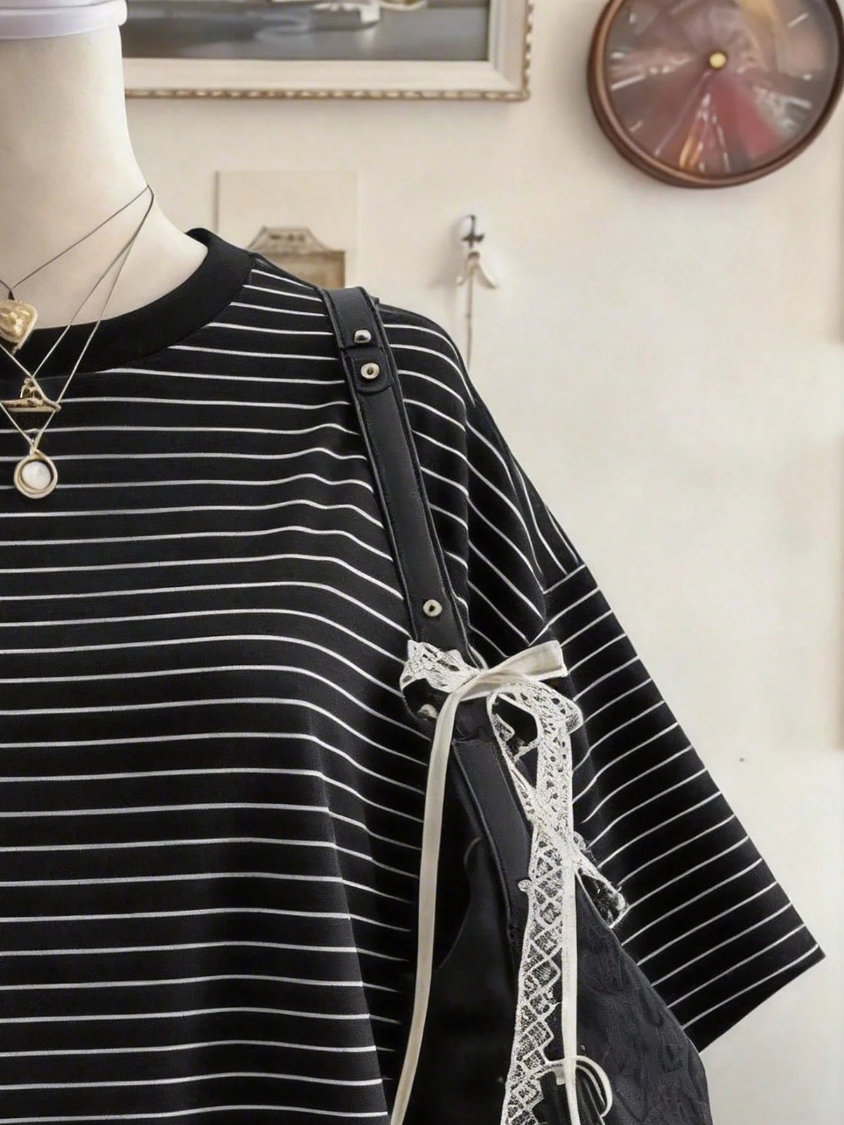 Lalippa Black & White Striped Digital Print Oversized Mid-Length Round Neck Drop Shoulder Women T-Shirt, Casual Gift For Friends