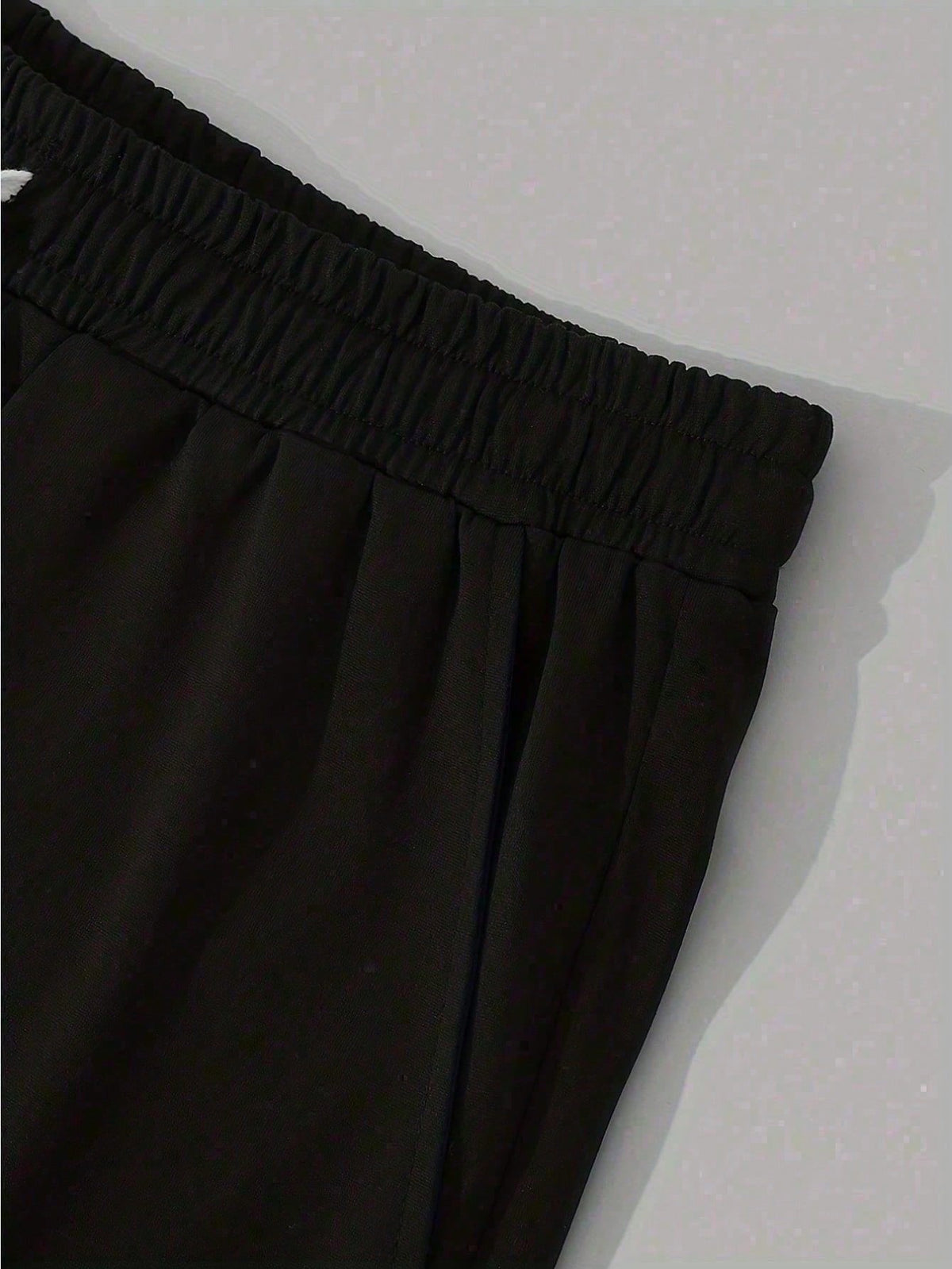 Linear Geometric Pattern Symbolizing Modern Sophisticated Identity Represents Urban Luxury Lifestyle 2Pcs Shorts Set Summer Men Wear