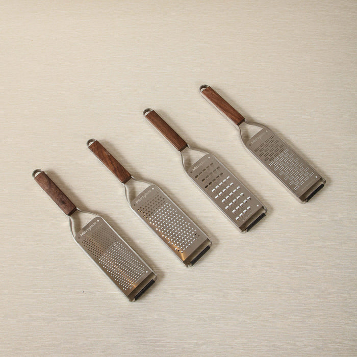 Master series rasp coarse grater with walnut handle