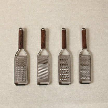 Master series rasp coarse grater with walnut handle