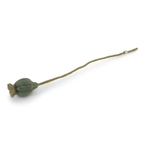 Felted poppy bud in soft green, a handmade decoration made from 100% New Zealand wool, ideal for natural decor.