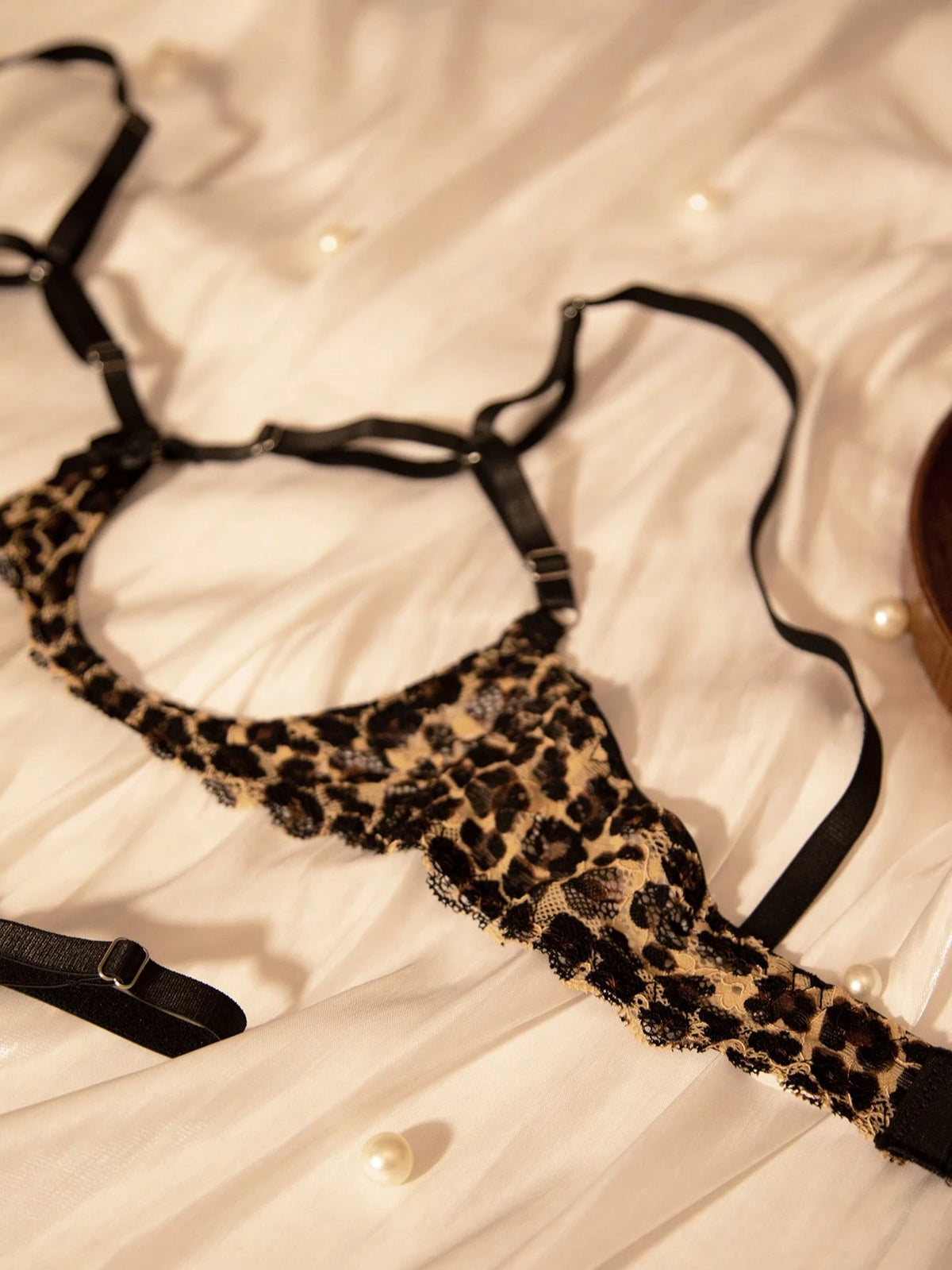ROMWE Goth Leopard Print Lace Patchwork Mesh Crotchless Panties Women Sexy Lingerie Set