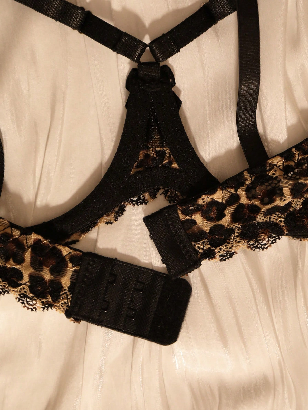 ROMWE Goth Leopard Print Lace Patchwork Mesh Crotchless Panties Women Sexy Lingerie Set