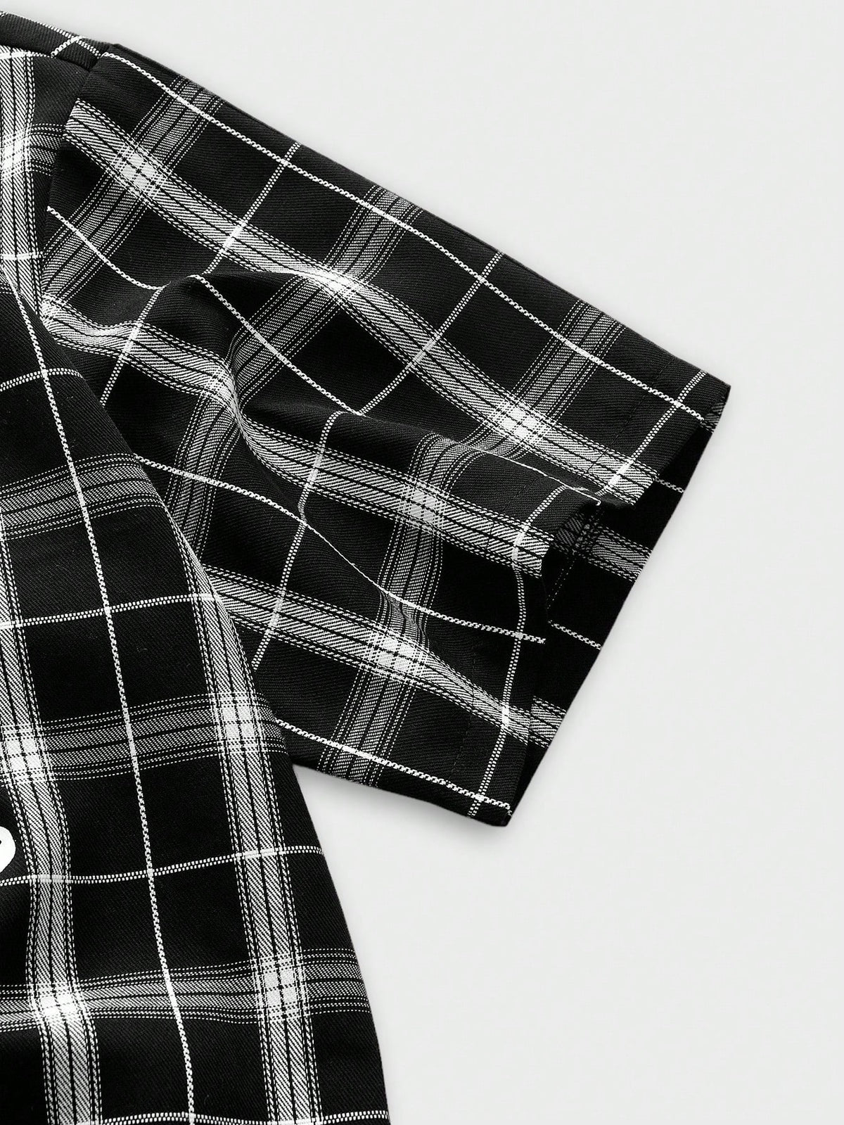 ROMWE MEN Paul Frank X ROMWE Spring/Summer Valentine 'Sday Casual Graphic White Men'S Plaid And Letter Graphic Button Front Summer Short Sleeve Shirt
