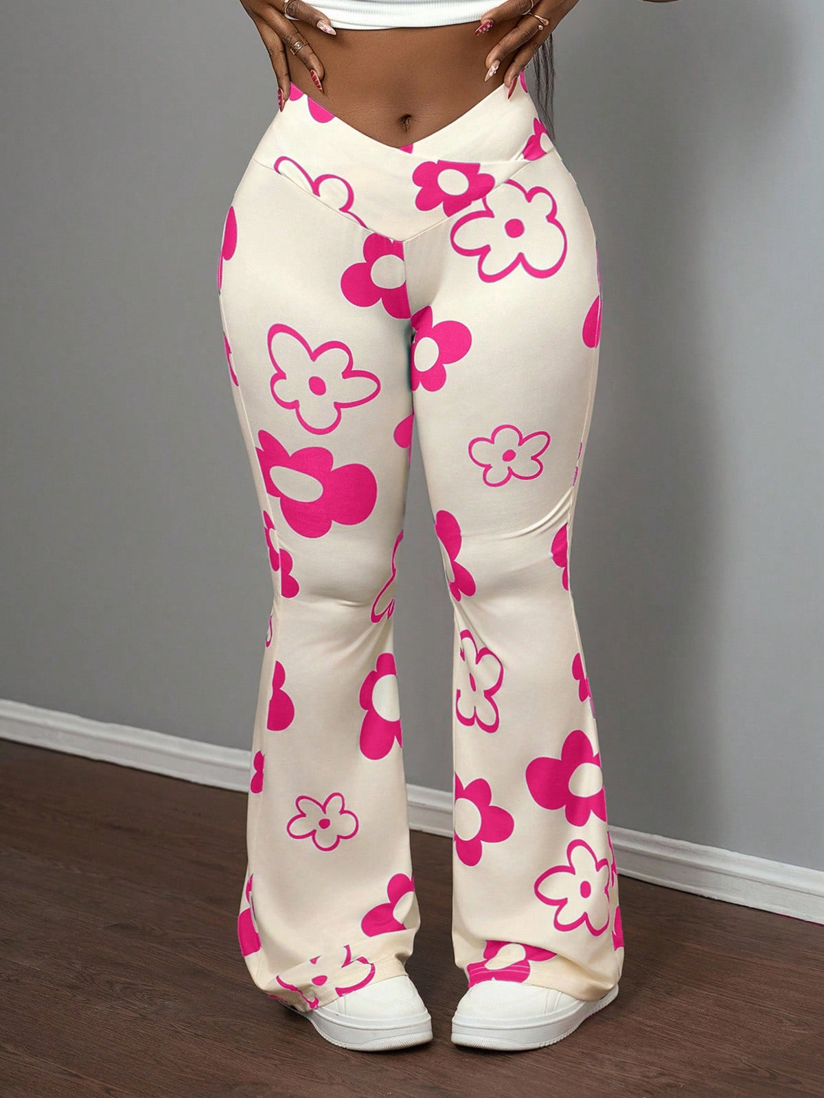 Slaydiva Beige,Summer,Cute,Picnic,Vacation Women's Casual Street Sports Elastic Waistband Full Branch Print Wide-Leg Pants,Y2k Flower Pants With Pockets