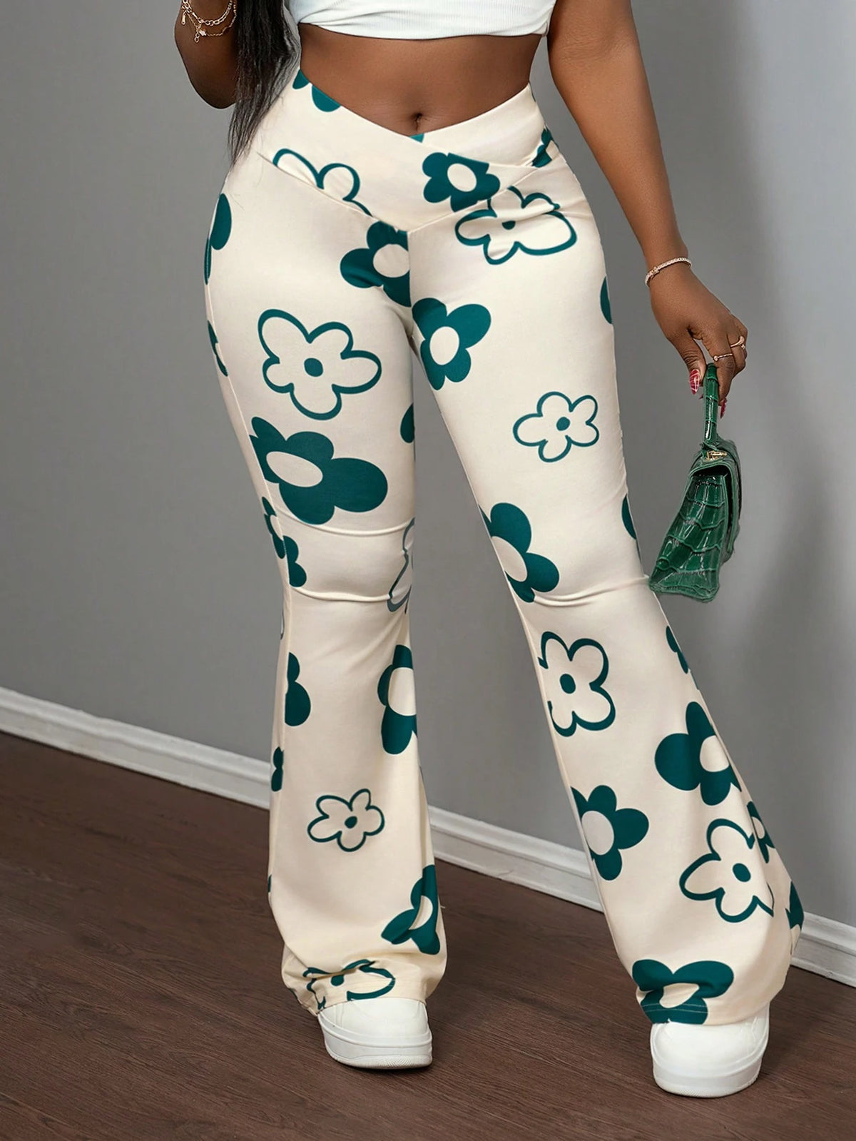 Slaydiva Beige,Summer,Cute,Picnic,Vacation Women's Casual Street Sports Elastic Waistband Full Branch Print Wide-Leg Pants,Y2k Flower Pants With Pockets