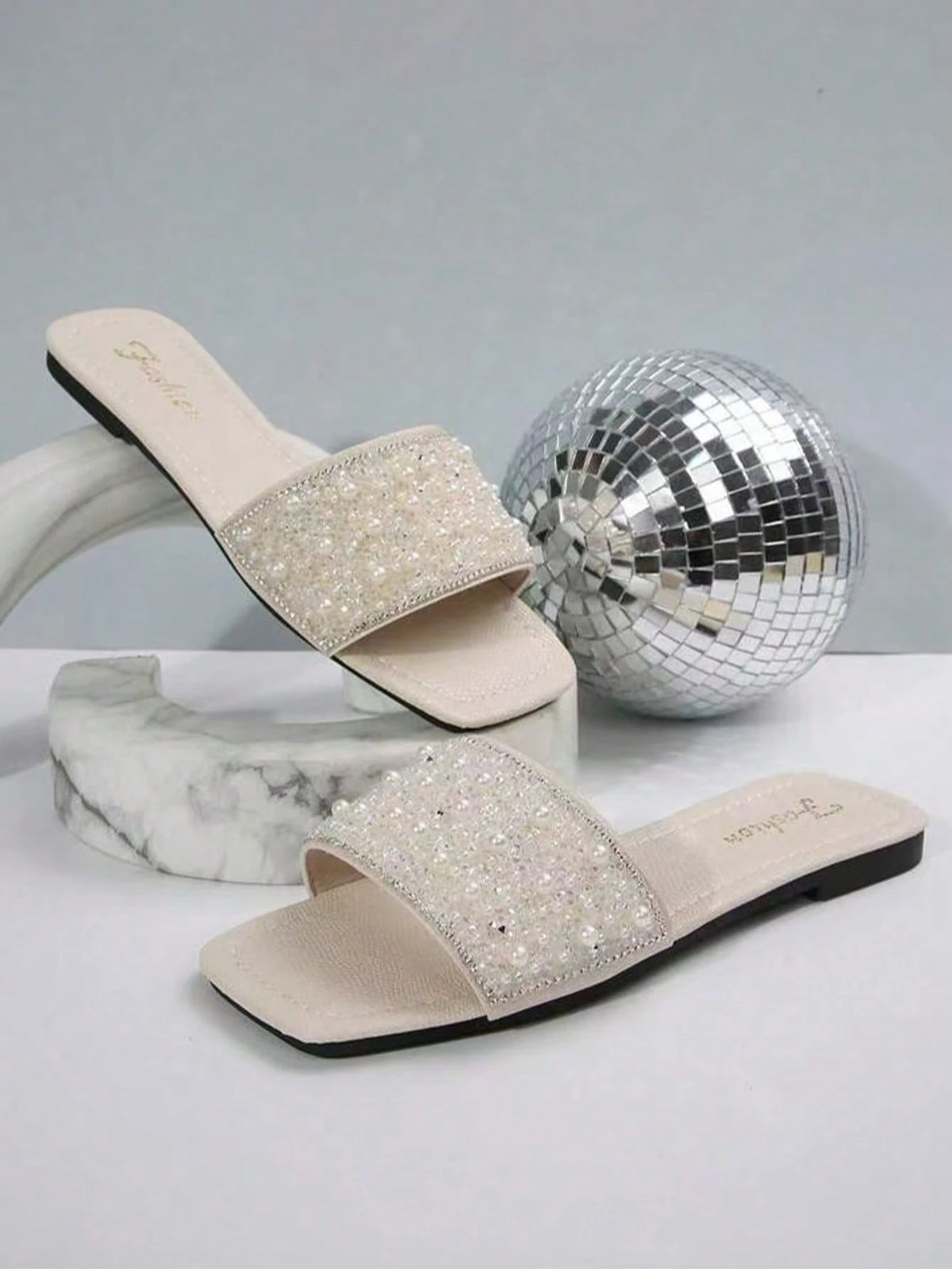Solid Color Rhinestone Slide Sandals, Comfortable Flat Non-Slip Open-Toe Slippers, European And American Style,Summer Shoes